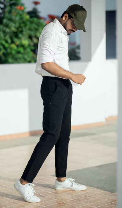 Top 40+ imagen black chinos outfit men - Abzlocal.mx