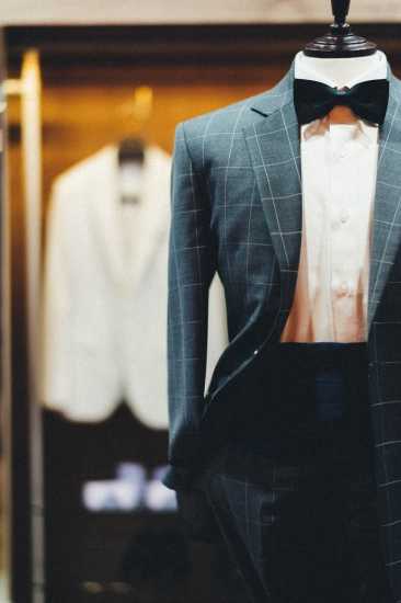 Men’s Suit Sizes (with a Size Chart): A Complete Guide - Oliver Wicks