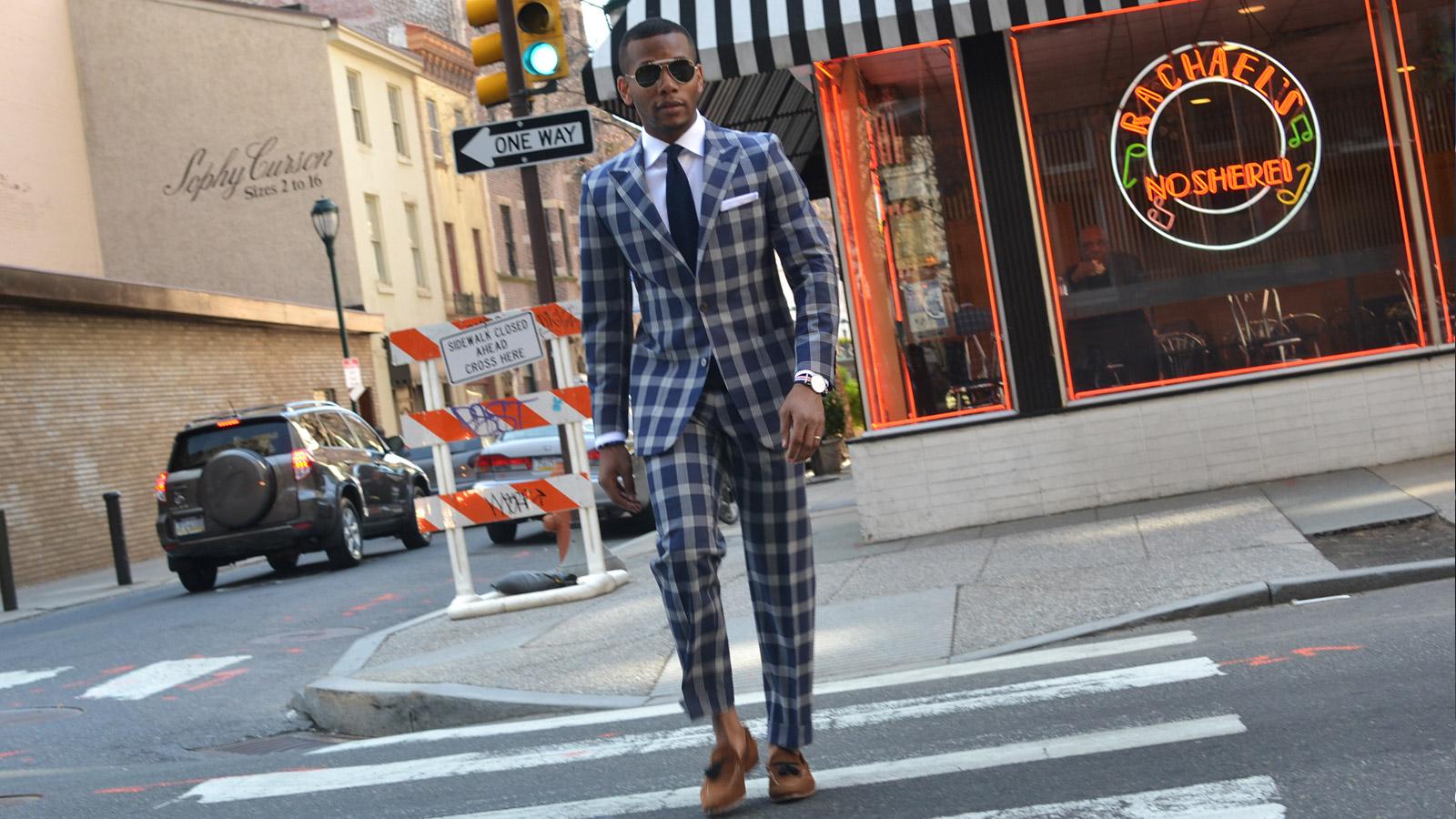 Men's Style Pro Blue Plaid Suit - slider image 3
