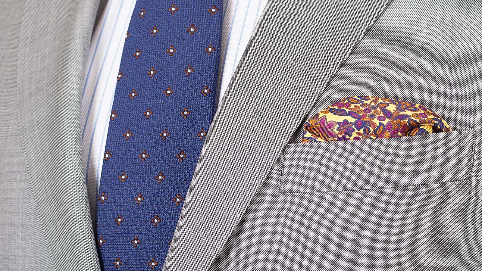 Suit in Light Grey Pick & Pick Wool - slider image 2