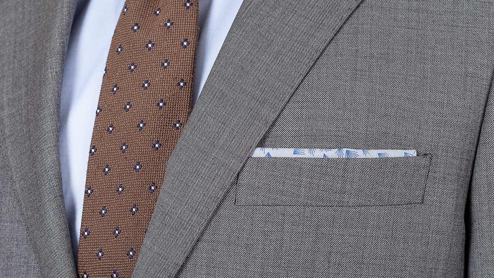 Suit in Grey Pick & Pick Wool - slider image 2