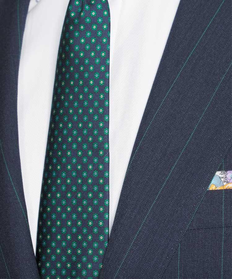 sachin and babi light blue dress Has anyone had like navy blue suits with emerald green bridesmaids dresses?  These are the colours I've gone for (December wedding) my partner loved the  blue and the girls loved the green